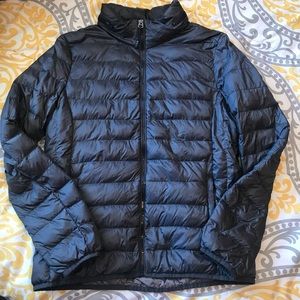 Tumi Pax packable puffer jacket size M Medium